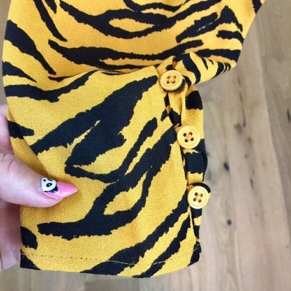 Reformation Top - Picture 8 of 9